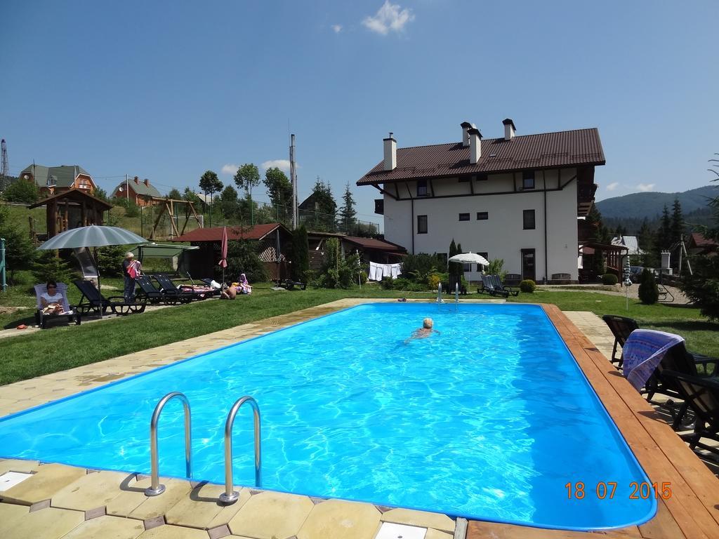 Hotel Alpenhof Pansion à Slavsko Extérieur photo