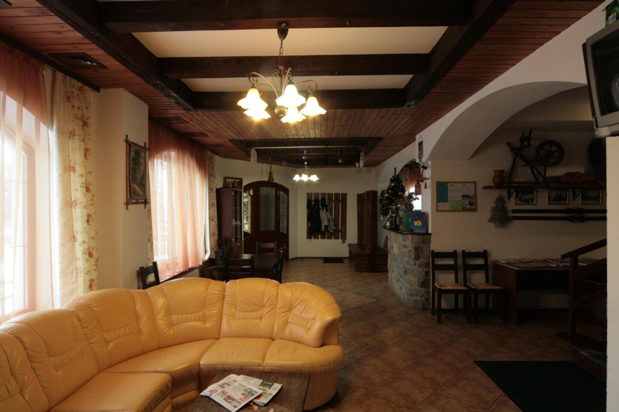 Hotel Alpenhof Pansion à Slavsko Extérieur photo