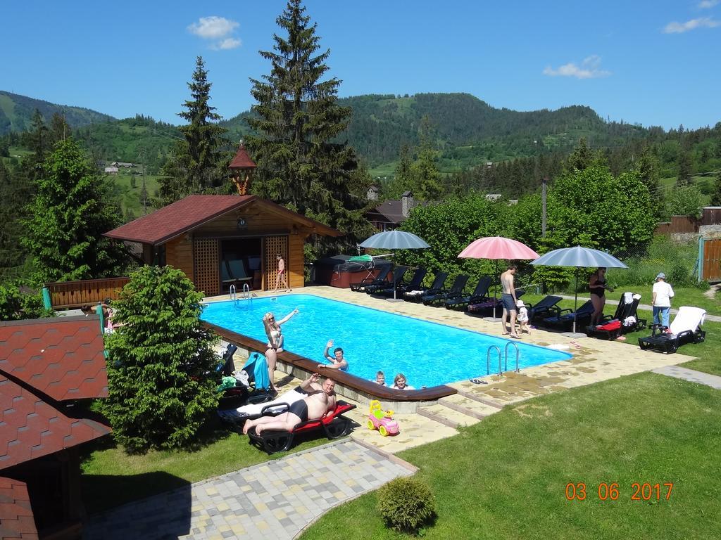 Hotel Alpenhof Pansion à Slavsko Extérieur photo